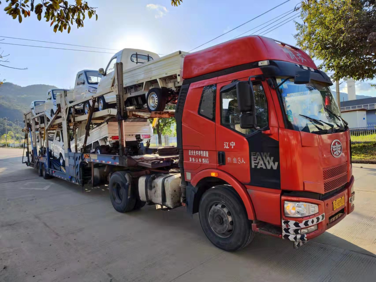 První dodávka elektrického minitrucku KEYTON N50 na Kubu